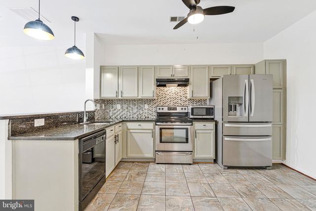 43662 MCDOWELL SQ, Leesburg, VA 20176