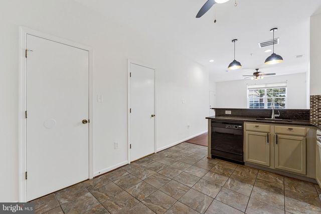 43662 MCDOWELL SQ, Leesburg, VA 20176