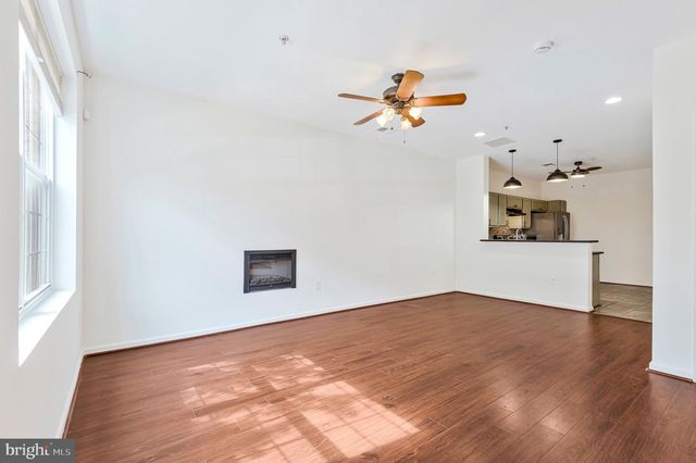 43662 MCDOWELL SQ, Leesburg, VA 20176