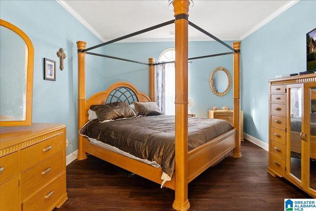 513 SUNSET LAKE LANE, Chelsea, AL 35043