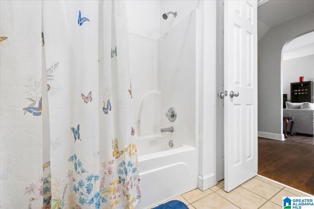 513 SUNSET LAKE LANE, Chelsea, AL 35043