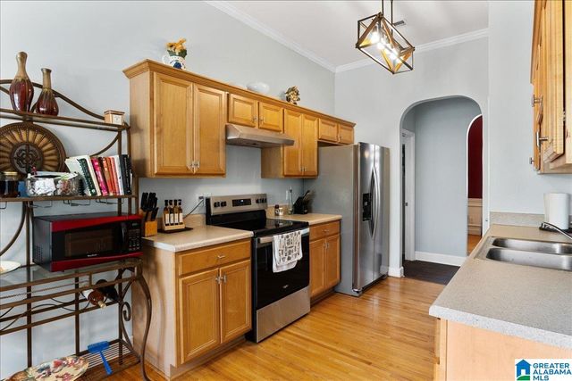 513 SUNSET LAKE LANE, Chelsea, AL 35043