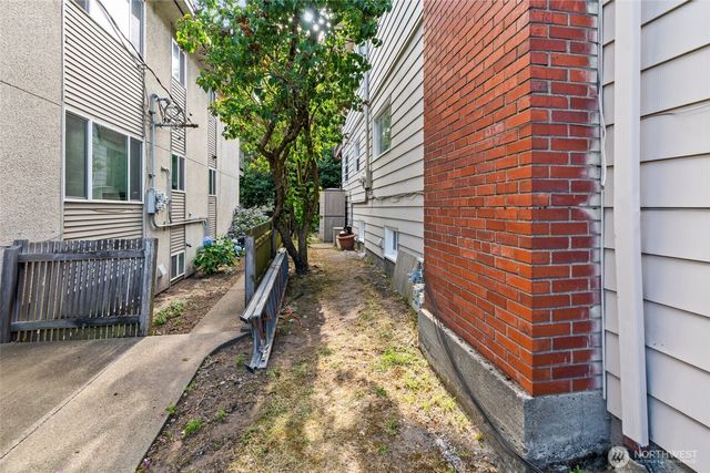 4707 Phinney Avenue N, Seattle, WA 98103