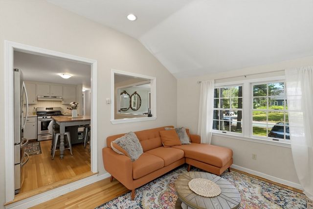 117 Pelham St, Pembroke, MA 02359