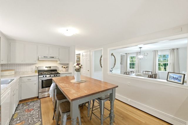 117 Pelham St, Pembroke, MA 02359