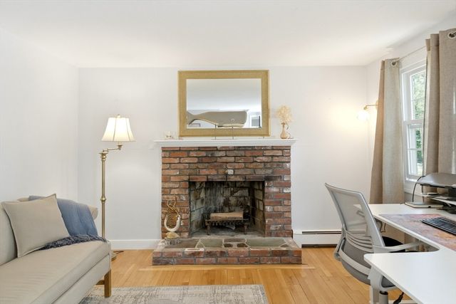 117 Pelham St, Pembroke, MA 02359