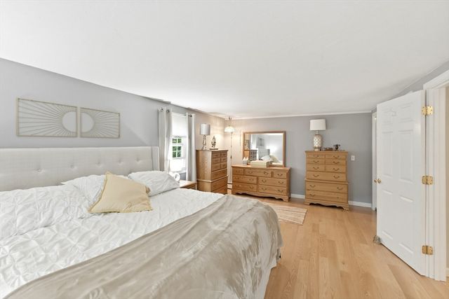 117 Pelham St, Pembroke, MA 02359