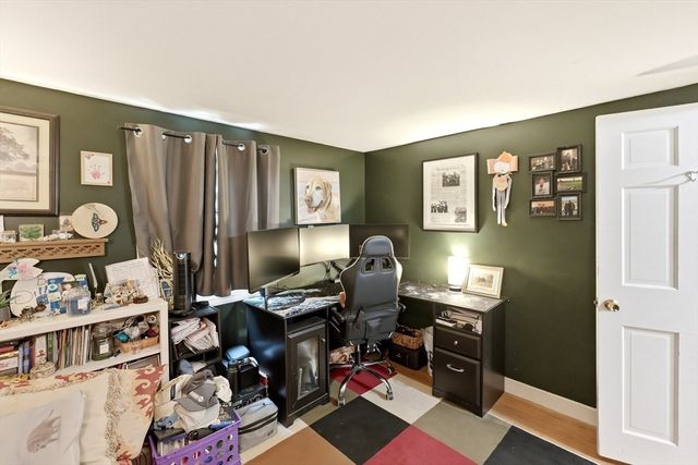 117 Pelham St, Pembroke, MA 02359
