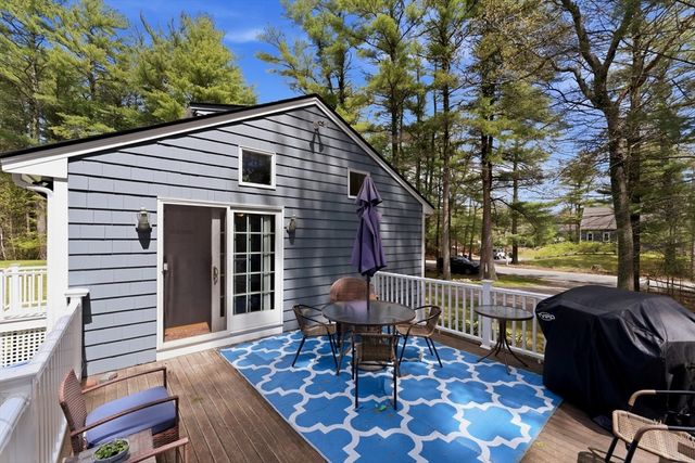 117 Pelham St, Pembroke, MA 02359