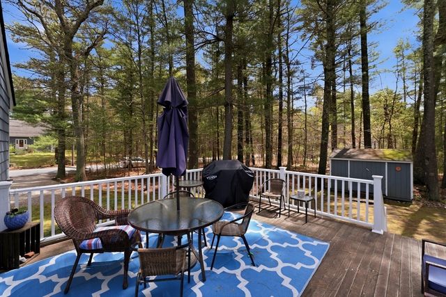 117 Pelham St, Pembroke, MA 02359