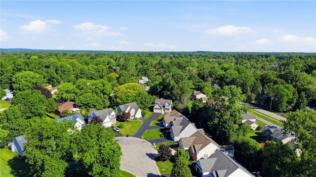 14 Sablewood, Perinton, NY 14450