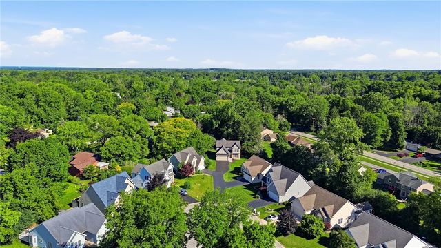 14 Sablewood, Perinton, NY 14450