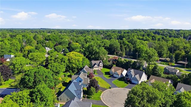 14 Sablewood, Perinton, NY 14450