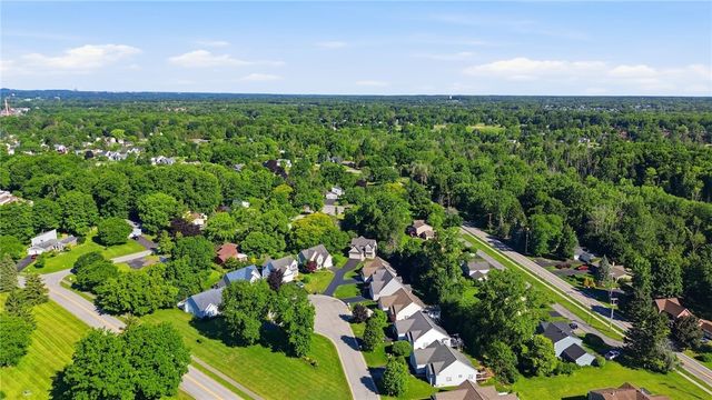 14 Sablewood, Perinton, NY 14450