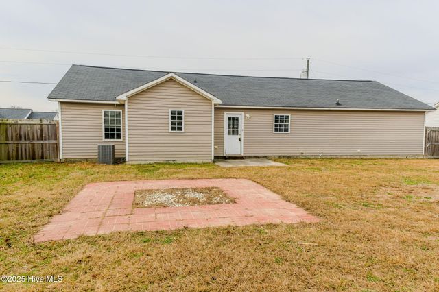 217 Wingspread Lane, Beulaville, NC 28518