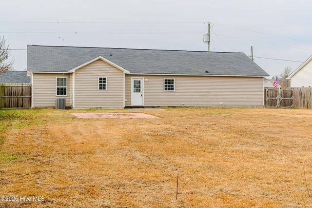 217 Wingspread Lane, Beulaville, NC 28518