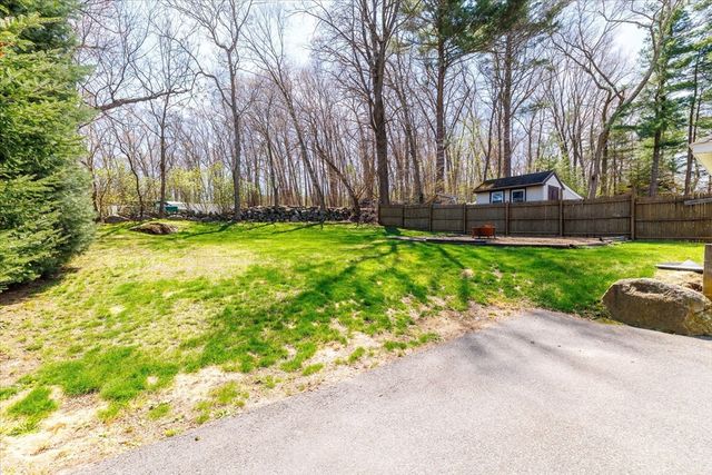 608 Church St, Northbridge, MA 01588