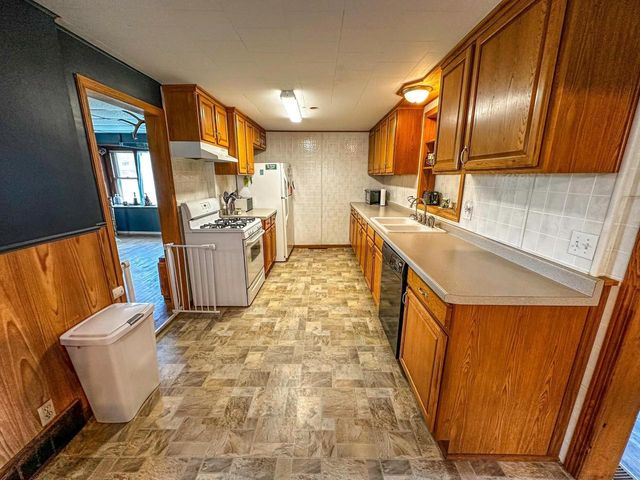 N7293 STATE HIGHWAY 13, Phillips, WI 54555