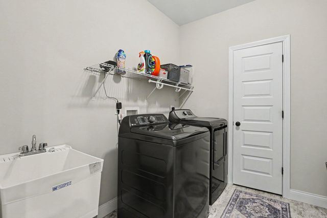 2110 Shale Run Drive, Delaware, OH 43015