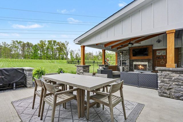 2110 Shale Run Drive, Delaware, OH 43015