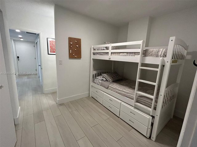 19390 Collins Ave 118, Sunny Isles Beach, FL 33160