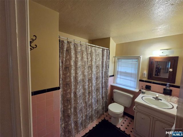 10 A Douglas Street Unit A, Waldwick, NJ 07463
