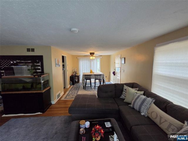 10 A Douglas Street Unit A, Waldwick, NJ 07463