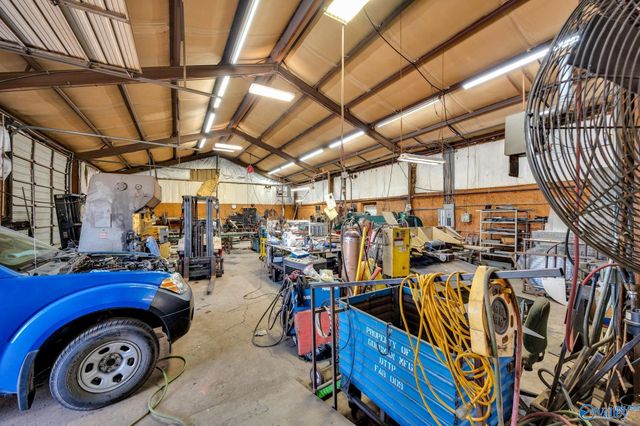 51 N Vantown School Rd, Flintville, TN 37335