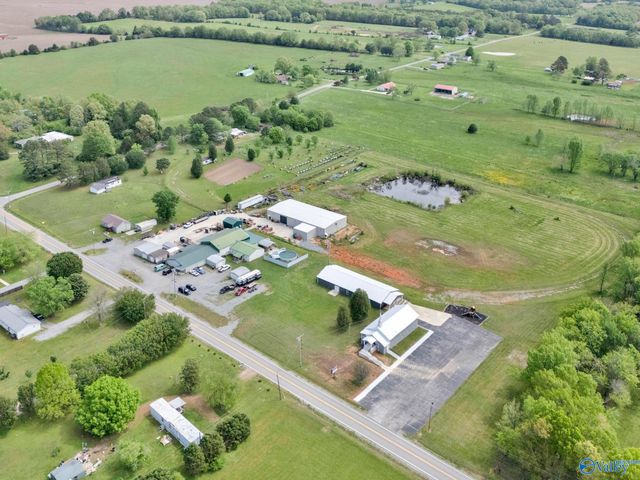 51 N Vantown School Rd, Flintville, TN 37335