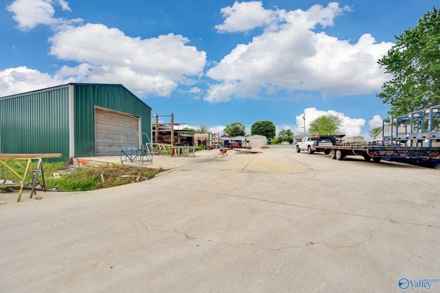 51 N Vantown School Rd, Flintville, TN 37335