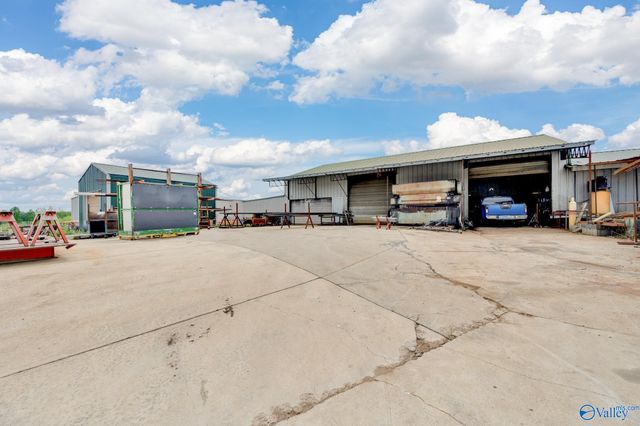 51 N Vantown School Rd, Flintville, TN 37335