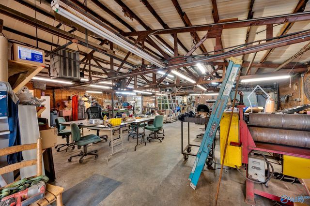 51 N Vantown School Rd, Flintville, TN 37335