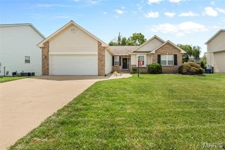 7022 Richmond Drive, Glen Carbon, IL 62034