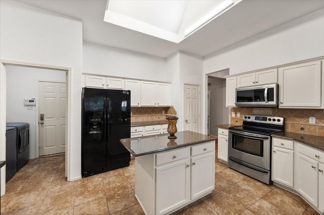 1608 Crestmeadow Lane, Mansfield, TX 76063