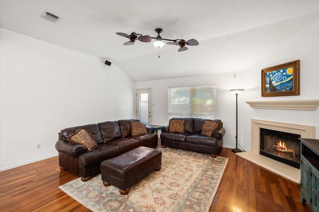 1608 Crestmeadow Lane, Mansfield, TX 76063