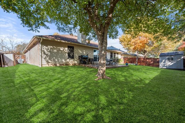 1608 Crestmeadow Lane, Mansfield, TX 76063