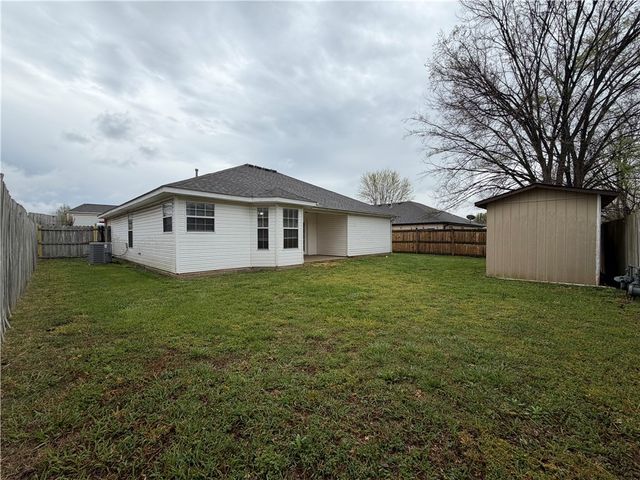 2616 Meadow Lake Street, Springdale, AR 72764