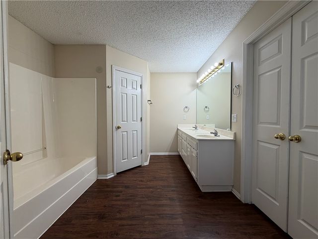 2616 Meadow Lake Street, Springdale, AR 72764