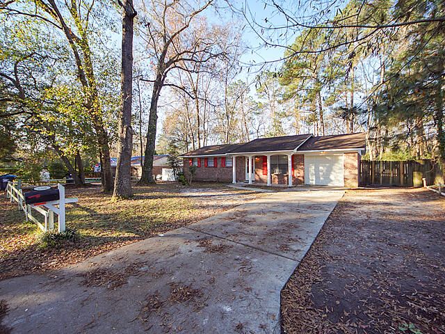 106 Barshay Drive, Summerville, SC 29483