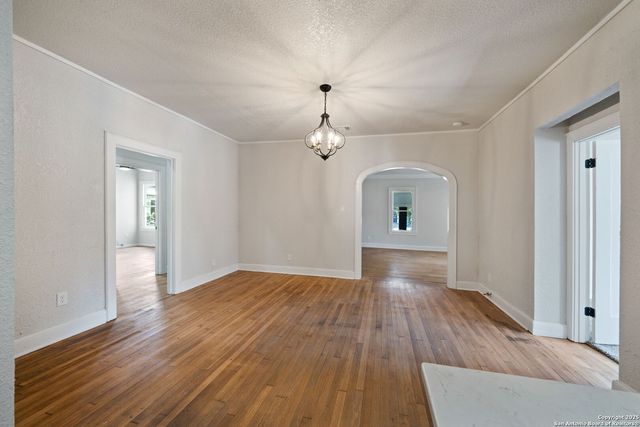 603 E Evergreen St, San Antonio, TX 78212