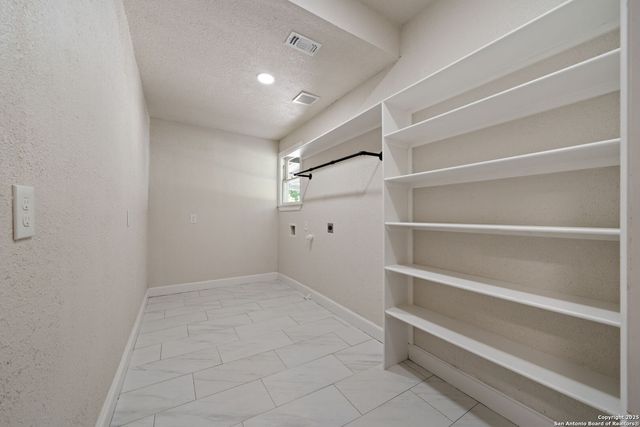 603 E Evergreen St, San Antonio, TX 78212
