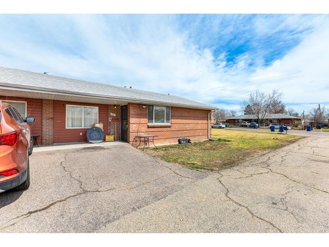 27 Newland Ct, Lakewood, CO 80226