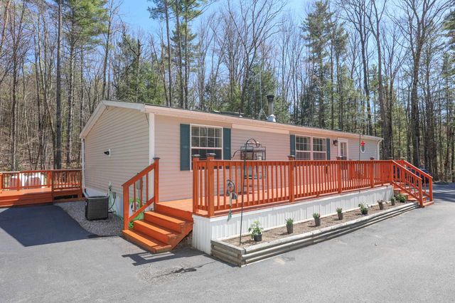 2435 Weare Road, Henniker, NH 03242