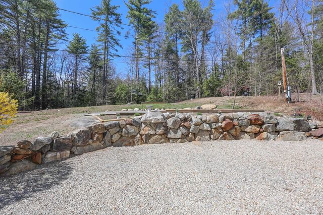 2435 Weare Road, Henniker, NH 03242