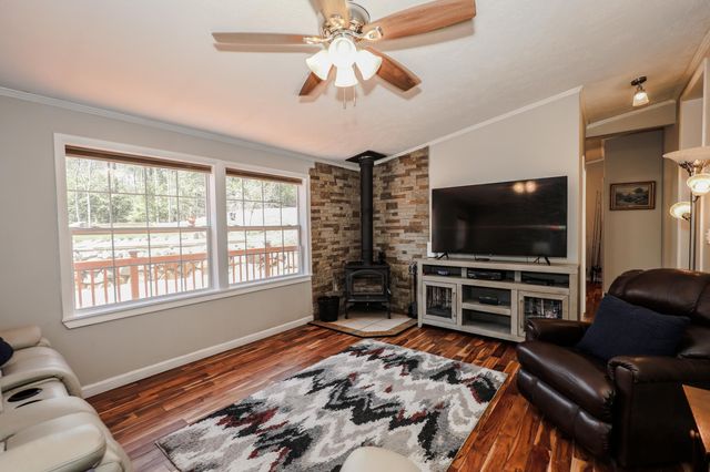 2435 Weare Road, Henniker, NH 03242
