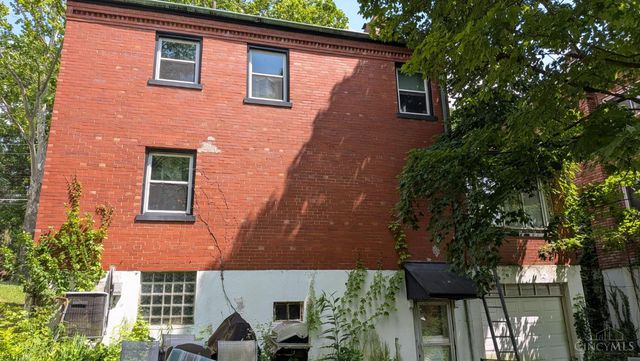 2214 W North Bend Road, Cincinnati, OH 45239