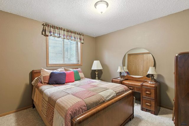 323 TERRACITA DR, Rapid City, SD 57701