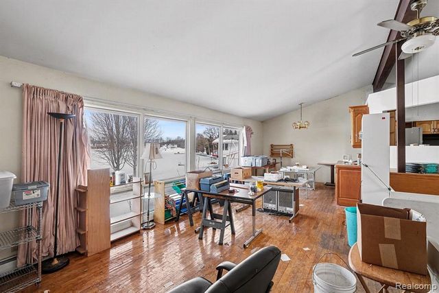 4100 Four Lakes Avenue, Linden, MI 48451