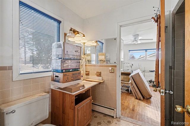 4100 Four Lakes Avenue, Linden, MI 48451