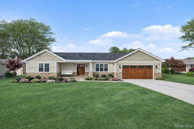 4100 Four Lakes Avenue, Linden, MI 48451